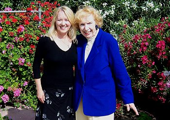TerriandDottie.jpg - 48396 Bytes